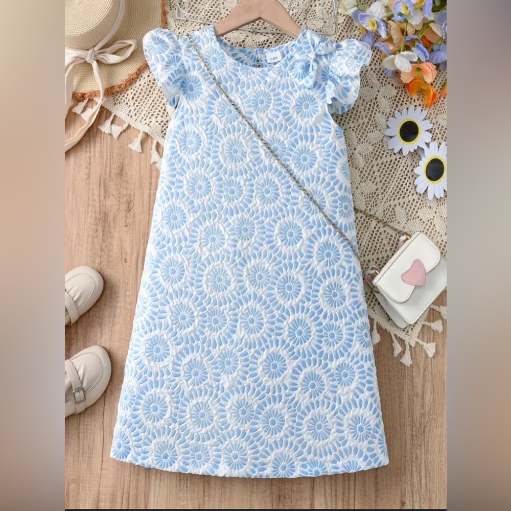 Girls 👧🏻 🆕 Blue Dress with Swirl Pattern and Ruffled Neckline